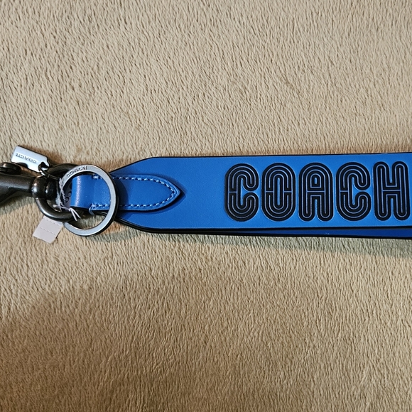 Coach keychain fob - Picture 2 of 6